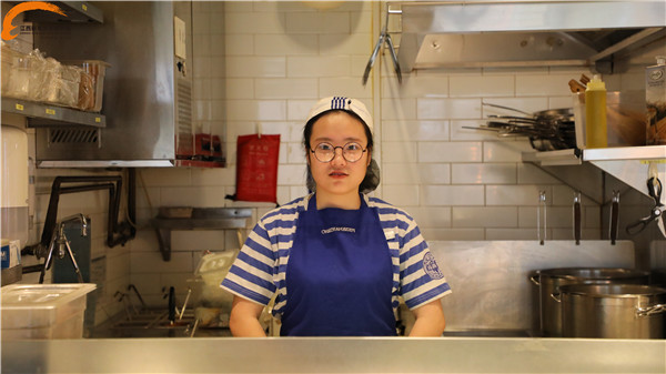 <a href=http://www.8881133.com target=_blank class=infotextkey><a href=http://www.8881133.com target=_blank class=infotextkey>江西新東方烹飪學(xué)院</a></a>成功學(xué)子李佳昱.jpg