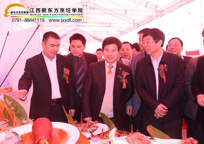 <a href=http://www.8881133.com target=_blank class=infotextkey>|W(xu)Ժ</a>ԺLcϲиLˮЇf(xi)(w)LؕLAһͬ^Ʒչ~.jpg