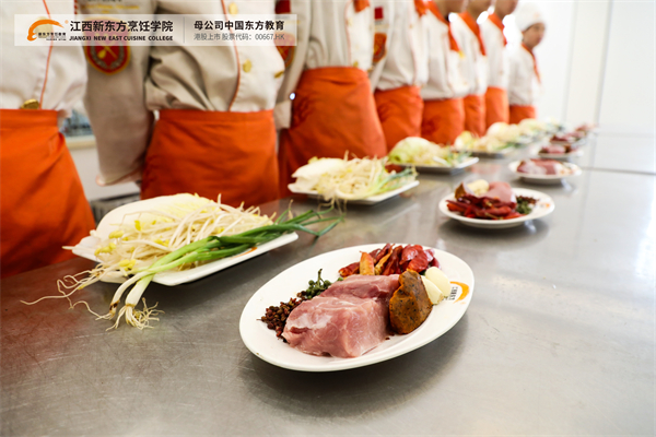 <a href=http://www.8881133.com target=_blank class=infotextkey>江西新東方烹飪學(xué)校</a>.jpg