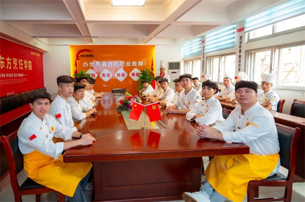 <a href=http://www.8881133.com target=_blank class=infotextkey>江西新東方烹飪學(xué)校</a>.jpg