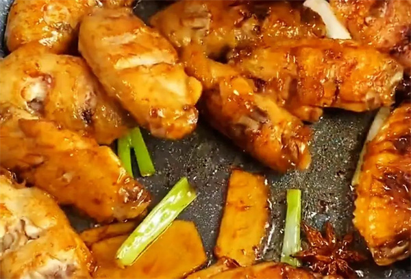 <a href=http://www.8881133.com target=_blank class=infotextkey>江西新東方烹飪學(xué)校</a>.jpg