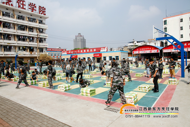 <a href=http://www.8881133.com target=_blank class=infotextkey>�����|����W(xu��)Ժ</a>܊Ӗ(x��n)