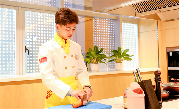 <a href=http://www.8881133.com target=_blank class=infotextkey>江西新東方烹飪學(xué)校</a>.jpg