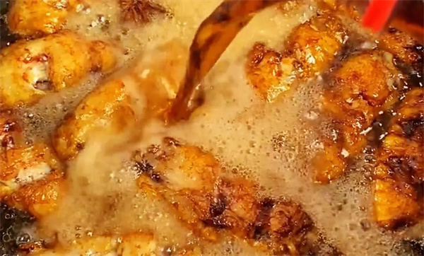 <a href=http://www.8881133.com target=_blank class=infotextkey>江西新東方烹飪學(xué)校</a>.jpg