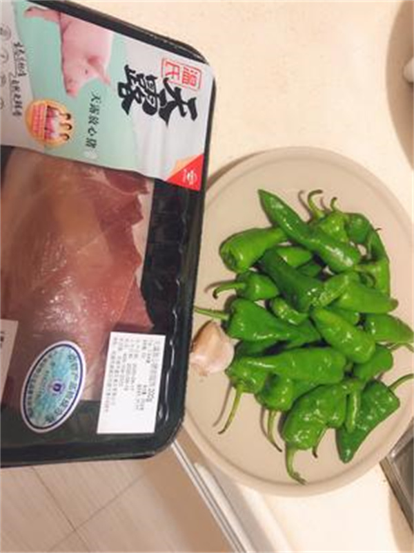 <a href=http://www.8881133.com target=_blank class=infotextkey>江西新東方烹飪學(xué)校</a>.jpg