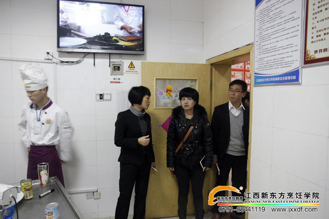 �gӭ�����|����W(xu��)У����Ժ���^����