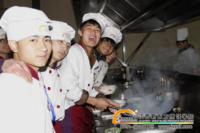 ��ԺС�{(l��n)У�^(q��)����ͬ�c�g�gϲϲ�[Ԫ��