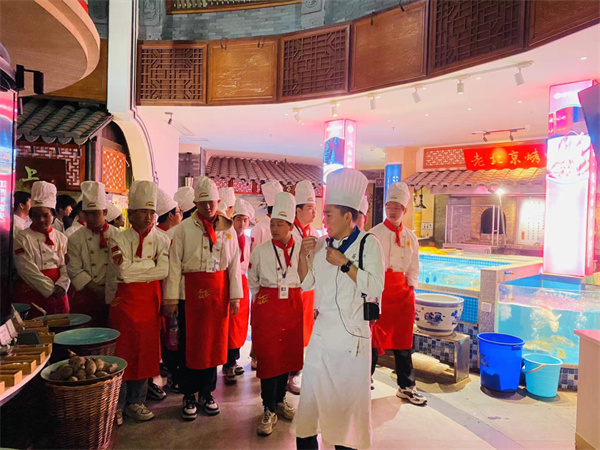 <a href=http://www.8881133.com target=_blank class=infotextkey>江西新東方烹飪學(xué)校</a>.jpg