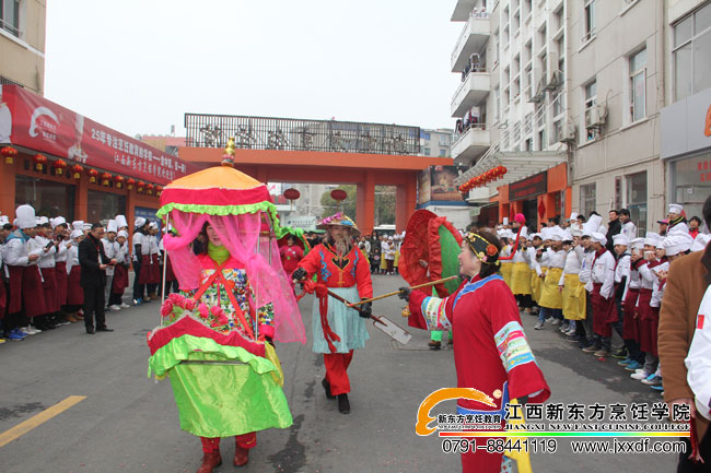 新東方烹飪民俗表演