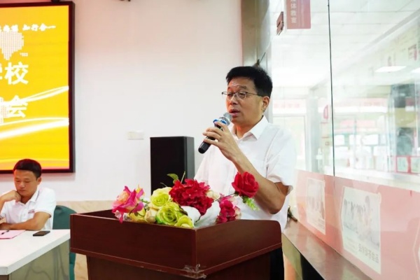 <a href=http://www.8881133.com target=_blank class=infotextkey>江西新東方烹飪學(xué)校</a>.jpg