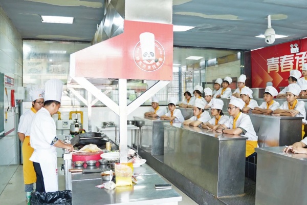 <a href=http://www.8881133.com target=_blank class=infotextkey>江西新東方烹飪學(xué)校</a>.jpg