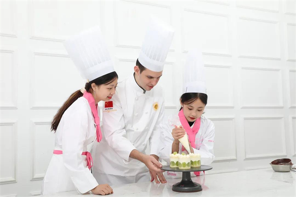學西點技術就到江西新東方.jpg