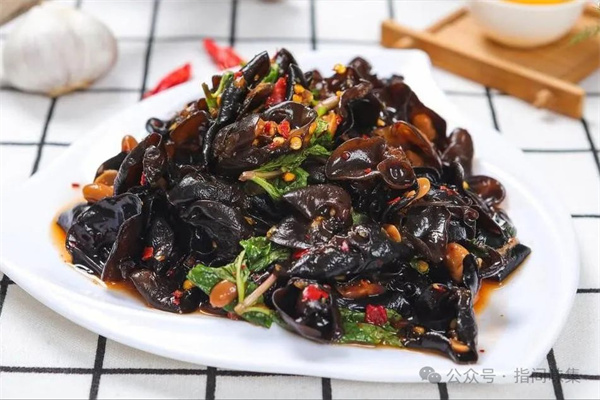 <a href=http://www.8881133.com target=_blank class=infotextkey>江西新東方烹飪學校</a>