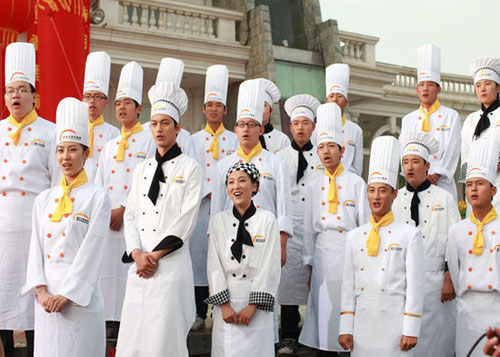 學(xué)廚師走進(jìn)主流社會(huì)