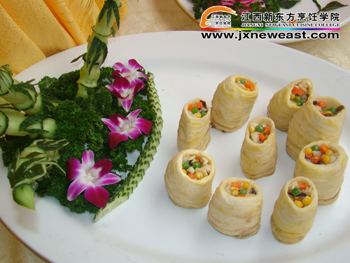 <a href=http://www.8881133.com target=_blank class=infotextkey>江西新東方烹飪學院</a>學生作品