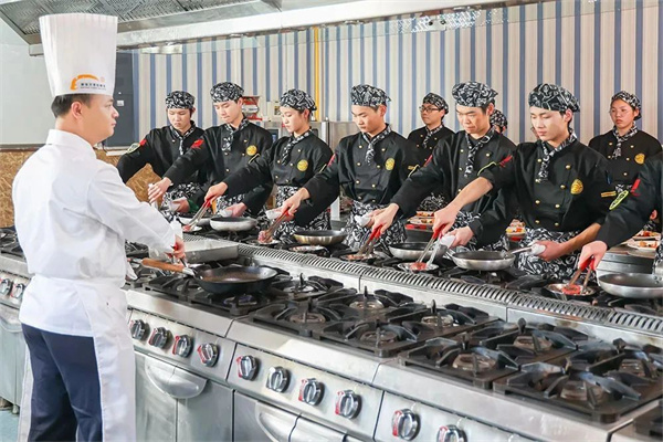 <a href=http://www.8881133.com target=_blank class=infotextkey>江西新東方烹飪學(xué)校</a>