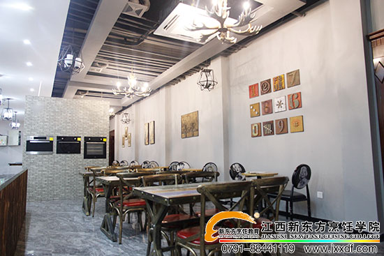 <a href=http://www.8881133.com target=_blank class=infotextkey>江西新東方烹飪學校</a>.jpg