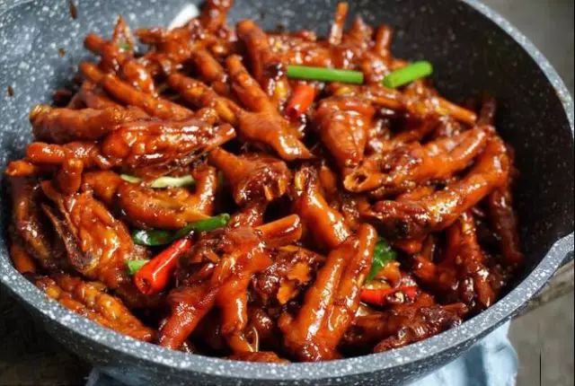 <a href=http://www.8881133.com target=_blank class=infotextkey>江西新東方烹飪學(xué)校</a>.jpg