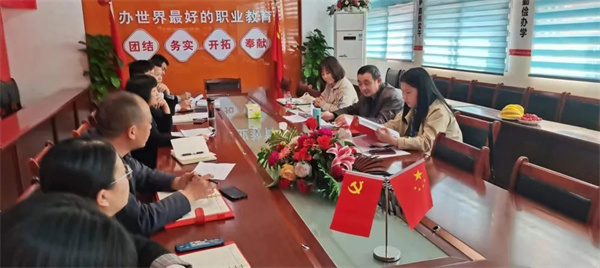 <a href=http://www.8881133.com target=_blank class=infotextkey>江西新東方烹飪學校</a>.jpg