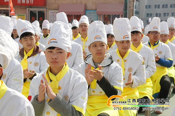 我院畢業(yè)生學(xué)子參加本次盛會