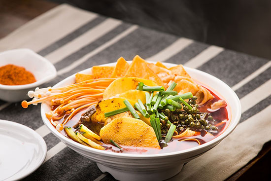 <a href=http://www.8881133.com target=_blank class=infotextkey><a href=http://www.8881133.com target=_blank class=infotextkey>江西新東方烹飪學(xué)校</a></a>.jpg