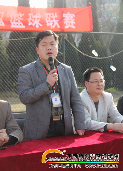 <a href=http://www.8881133.com target=_blank class=infotextkey>江西新東方烹飪學(xué)院</a>學(xué)工處王主任發(fā)表講話~.jpg