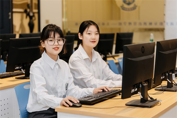 <a href=http://www.8881133.com target=_blank class=infotextkey>江西新東方烹飪學(xué)校</a>.jpg