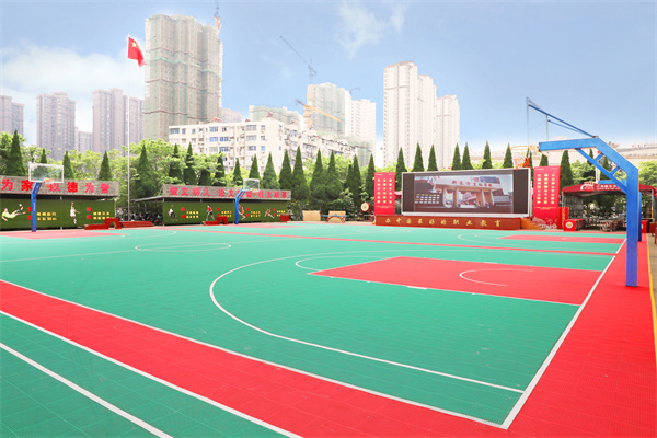 <a href=http://www.8881133.com target=_blank class=infotextkey>江西新東方烹飪學(xué)校</a>.jpg