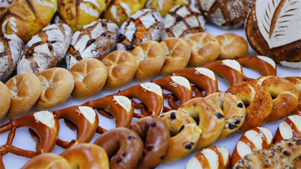 <a href=http://www.8881133.com target=_blank class=infotextkey>江西新東方烹飪學(xué)校</a>.jpg