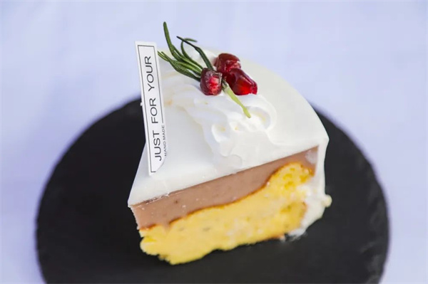 <a href=http://www.8881133.com target=_blank class=infotextkey>江西新東方烹飪學(xué)校</a>西點(diǎn)考核.jpg