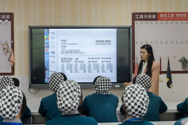 <a href=http://www.8881133.com target=_blank class=infotextkey>江西新東方烹飪學校</a>.jpg