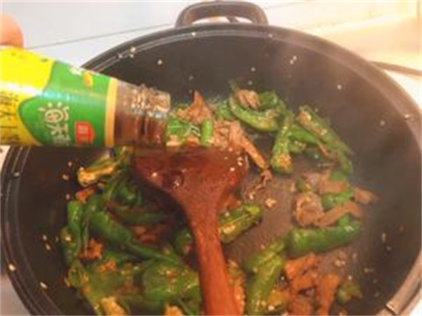 <a href=http://www.8881133.com target=_blank class=infotextkey>江西新東方烹飪學(xué)校</a>.jpg