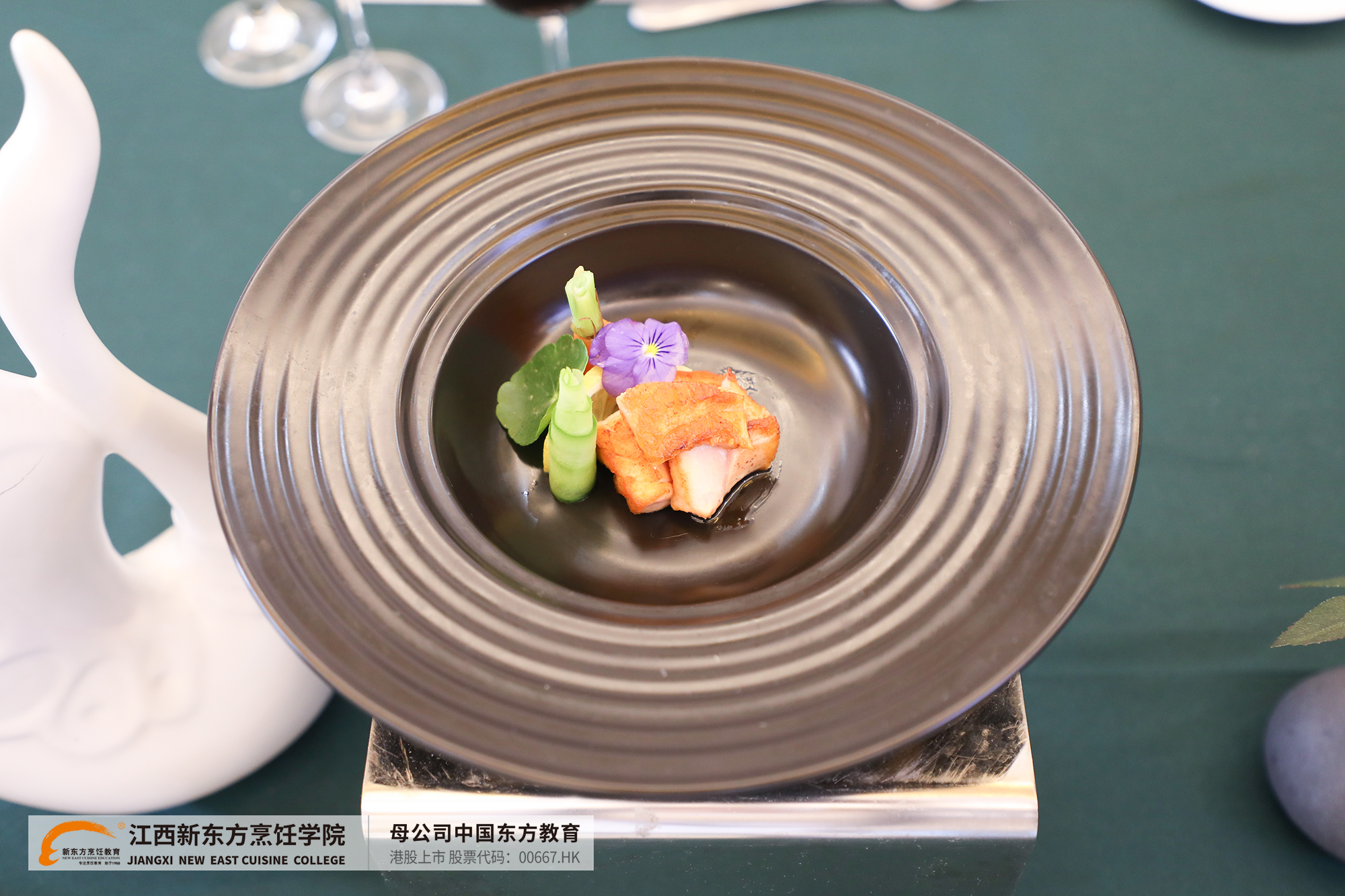 <a href=http://www.8881133.com target=_blank class=infotextkey>江西新東方烹飪學(xué)校</a>.jpg