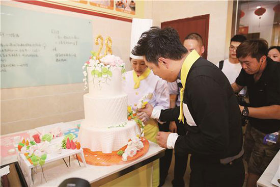 <a href=http://www.8881133.com target=_blank class=infotextkey>江西新東方烹飪學(xué)校</a>.jpg