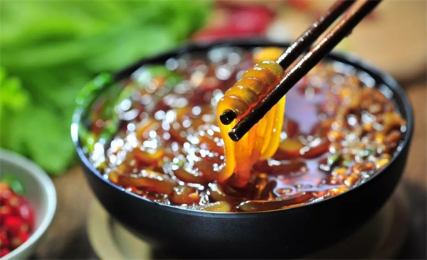 創(chuàng)業(yè)學小吃就到<a href=http://www.8881133.com target=_blank class=infotextkey>江西新東方烹飪學校</a>.jpg