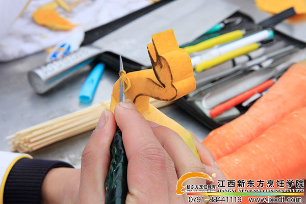 <a href=http://www.8881133.com target=_blank class=infotextkey>江西新東方烹飪學(xué)校</a>.jpg