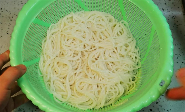 <a href=http://www.8881133.com target=_blank class=infotextkey>江西新東方烹飪學(xué)校</a>.jpg