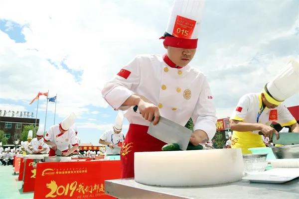 <a href=http://www.8881133.com target=_blank class=infotextkey>江西新東方烹飪學(xué)校</a>