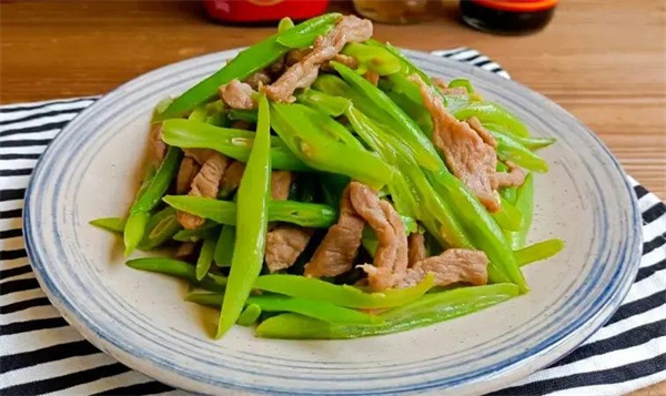 <a href=http://www.8881133.com target=_blank class=infotextkey>江西新東方烹飪學校</a>.jpg