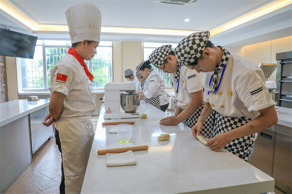 <a href=http://www.8881133.com target=_blank class=infotextkey>�����|����W(xu��)У</a>.jpg