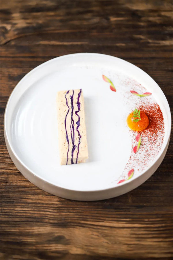 <a href=http://www.8881133.com target=_blank class=infotextkey>江西新東方烹飪學(xué)校</a>飲品專業(yè).jpg