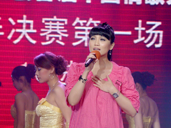 知名歌手朱樺動情演繹