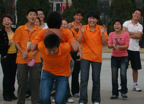 背夾藍球背著來