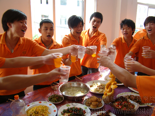 學(xué)員們彼此互相鼓勵