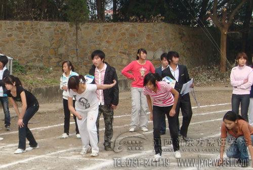 準(zhǔn)備待發(fā)的女學(xué)員們